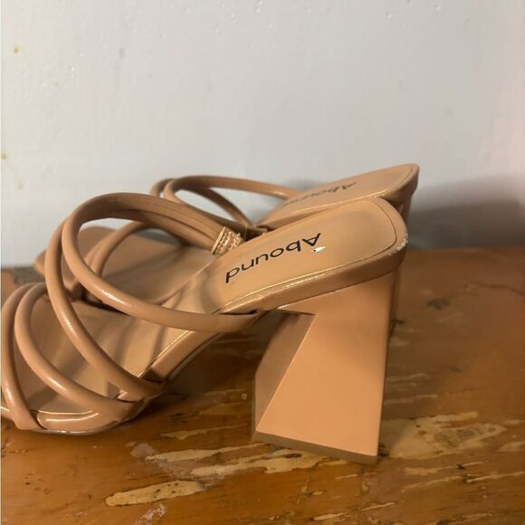 ABOUND Austyn Strappy Sandal In Tan Size 5 NWOT - Picture 4 of 6
